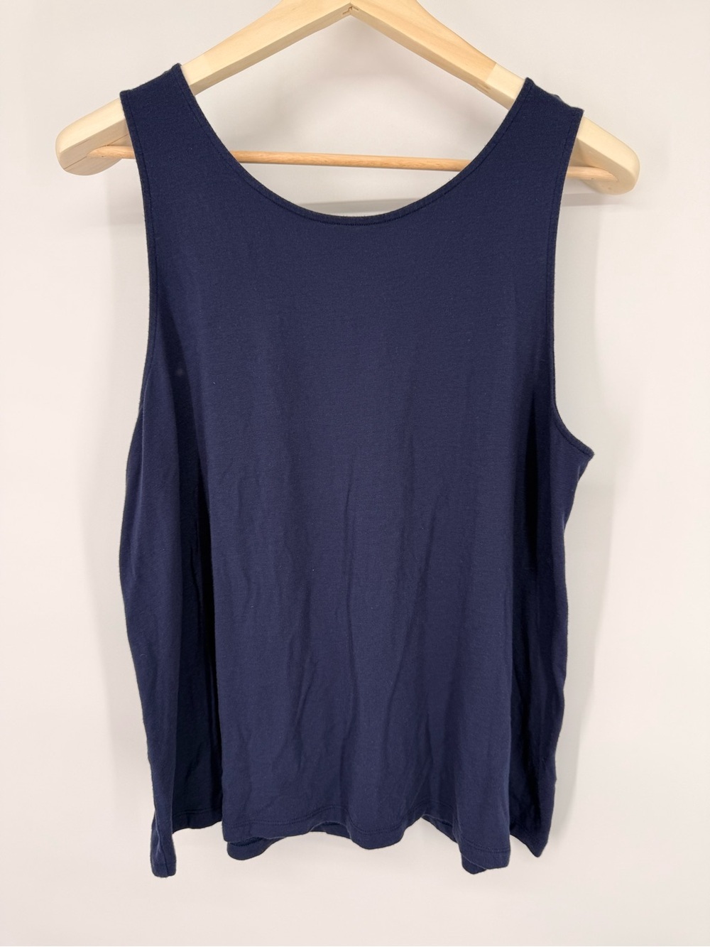 Lilly Pulitzer Classic Navy Women’s Sleeveless Tank Top with Crisscross Size XL